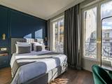 Deluxe Room (2 Adults + 1 Child)