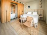 Premier room