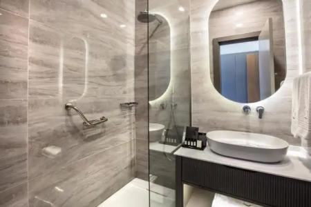 Unique Life Style - 107