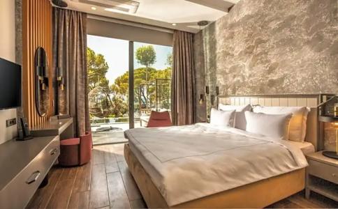 Unique Life Style - 108