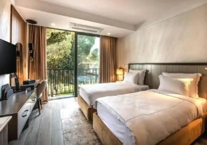 Unique Life Style - 100