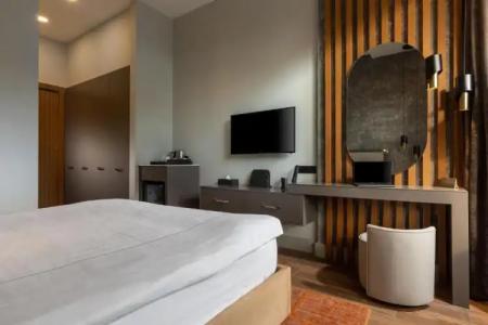 Unique Life Style - 101