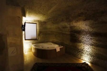 Ada Cave Suites - 142