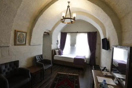 Ada Cave Suites - 103