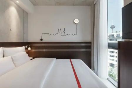 Ruby Ella Cologne - 14