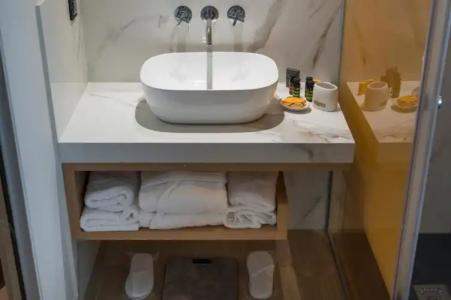 Hyperion City & Spa - 200