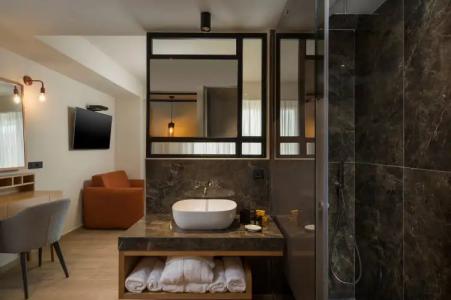 Hyperion City & Spa - 7