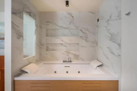 Hyperion City & Spa - 280