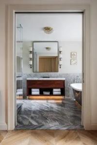 The Wall Street New York City - 4