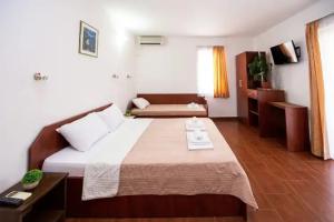 Villa IPER, Budva