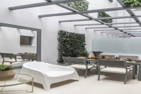 Gallery Suites & Residences - 10