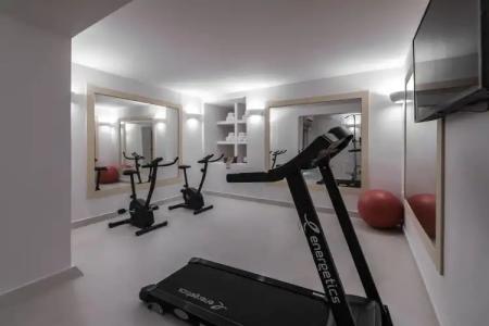 Gallery Suites & Residences - 19