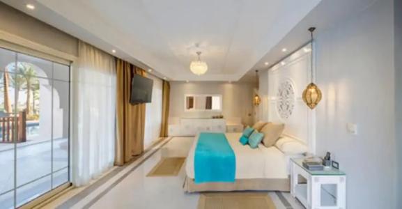 Grand Palace - Adults only 18 years plus - 5