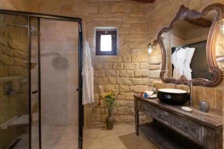 Elysion Cave Suites - 99