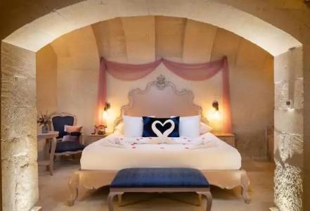 Elysion Cave Suites - 83