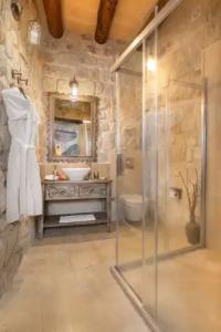 Elysion Cave Suites - 38