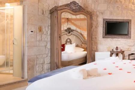 Elysion Cave Suites - 54