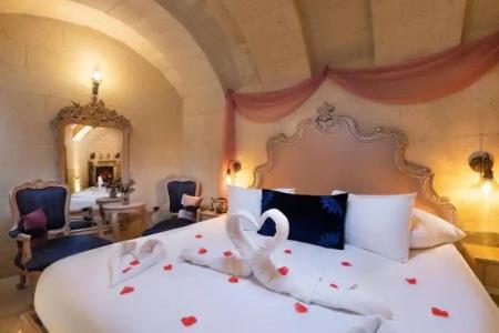 Elysion Cave Suites - 90