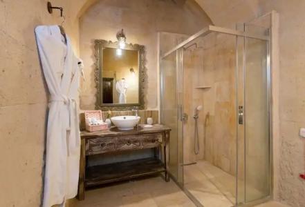 Elysion Cave Suites - 37