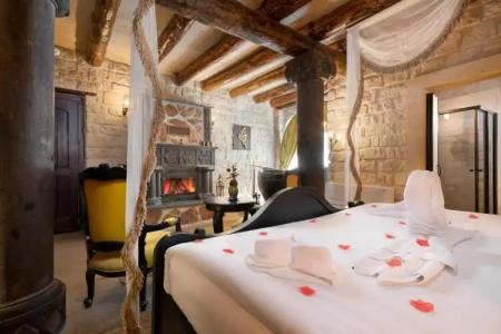 Elysion Cave Suites - 88