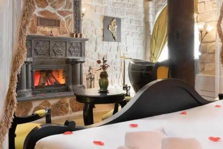 Elysion Cave Suites - 84