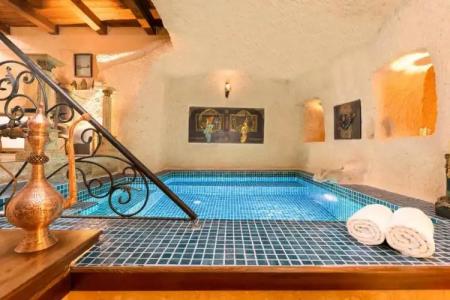 Elysion Cave Suites - 82