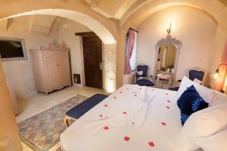 Elysion Cave Suites - 45