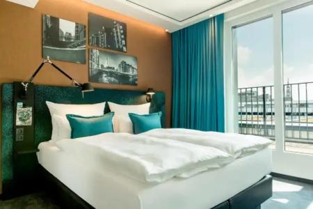 Motel One Hamburg-Fleetinsel - 11