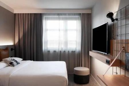 Moxy Cologne Bonn Airport - 32