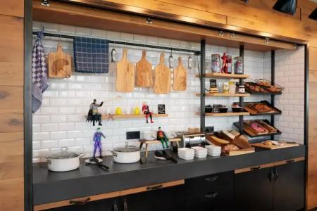 Moxy Cologne Bonn Airport - 12