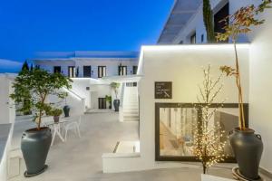 Central Boutique Hotel by naoussa hills adults only, Naousa
