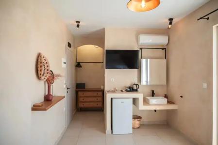 Atma Beach Rooms & Suites - 29