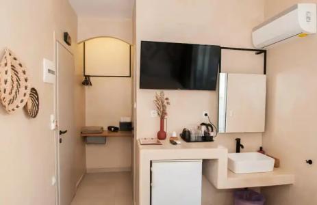 Atma Beach Rooms & Suites - 25