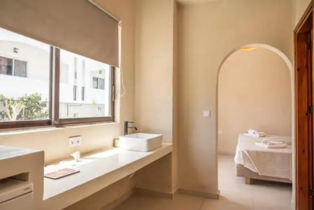 Atma Beach Rooms & Suites - 7