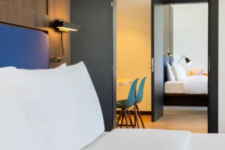 Aloft Al Mina, Dubai - 96