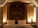 Honeymoon Cave with Jacuzzi and Turkish Bath Triple room