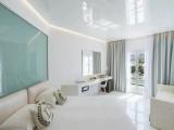 Prestige Junior Suite with pool view