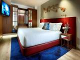 Suite with courtyard view