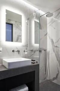 NLH MONASTIRAKI - Neighborhood Lifestyles - 183