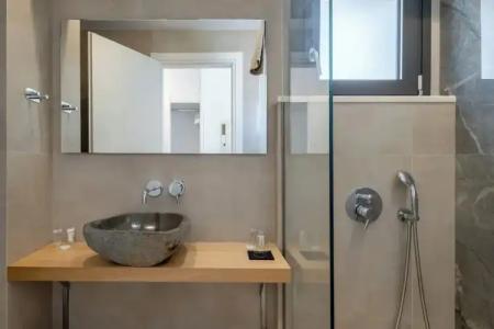 Golden Bee Lifestyle - 9