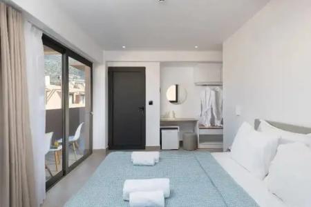 Golden Bee Lifestyle - 56