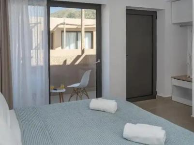 Golden Bee Lifestyle - 39