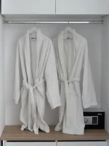 Golden Bee Lifestyle - 71