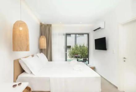 Golden Bee Lifestyle - 5