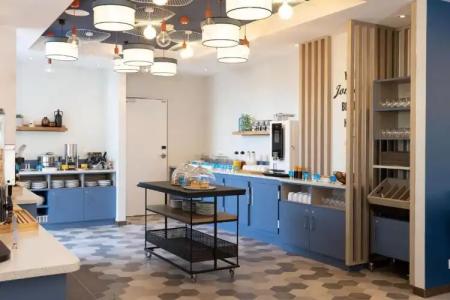 Hampton by Hilton Tours Centre, France - 12