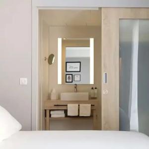 Hampton by Hilton Tours Centre, France - 24