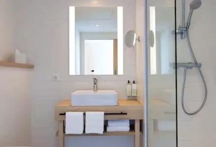 Hampton by Hilton Tours Centre, France - 40