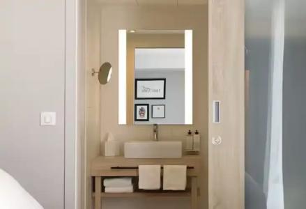 Hampton by Hilton Tours Centre, France - 39