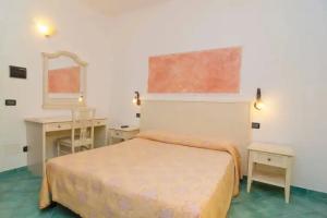 Hotel Aragonese, Ischia Town