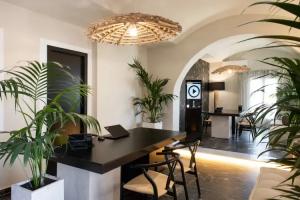 The Noverian Bios Santorini Vegan Boutique Hotel, Fira